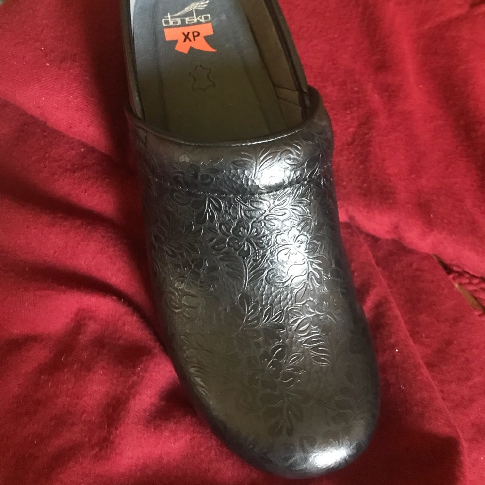 NEW. Dansko Black Floral Pro XP Size 41 R